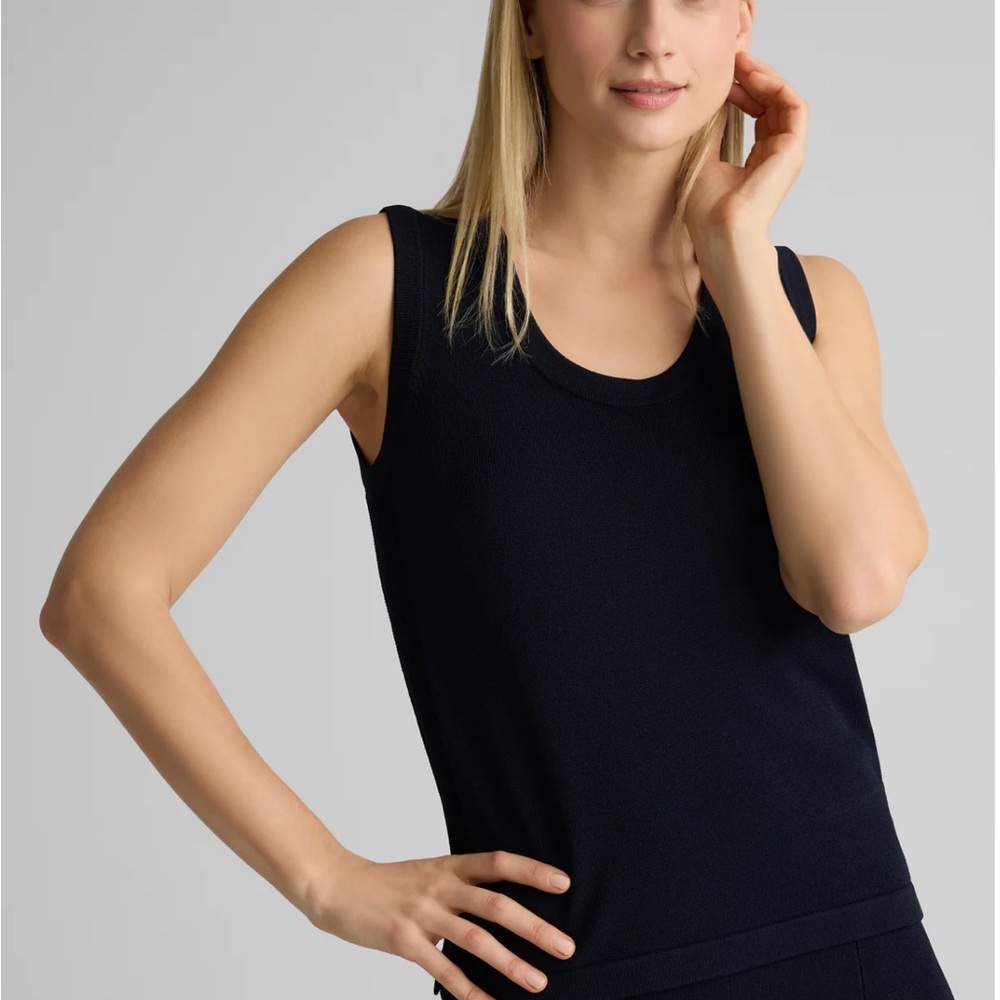 St. John Knit Navy Blue Tank Top Size Small